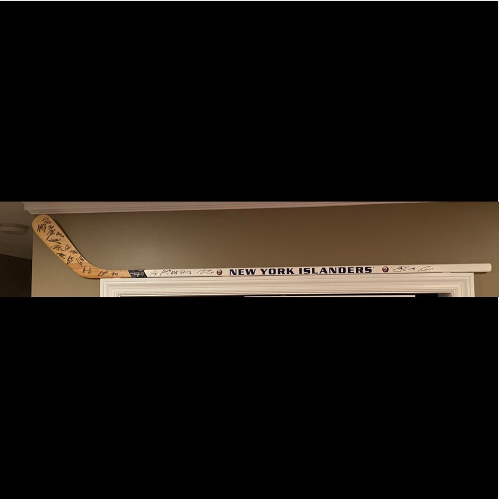 Islanders hockey stick signed by the whole team